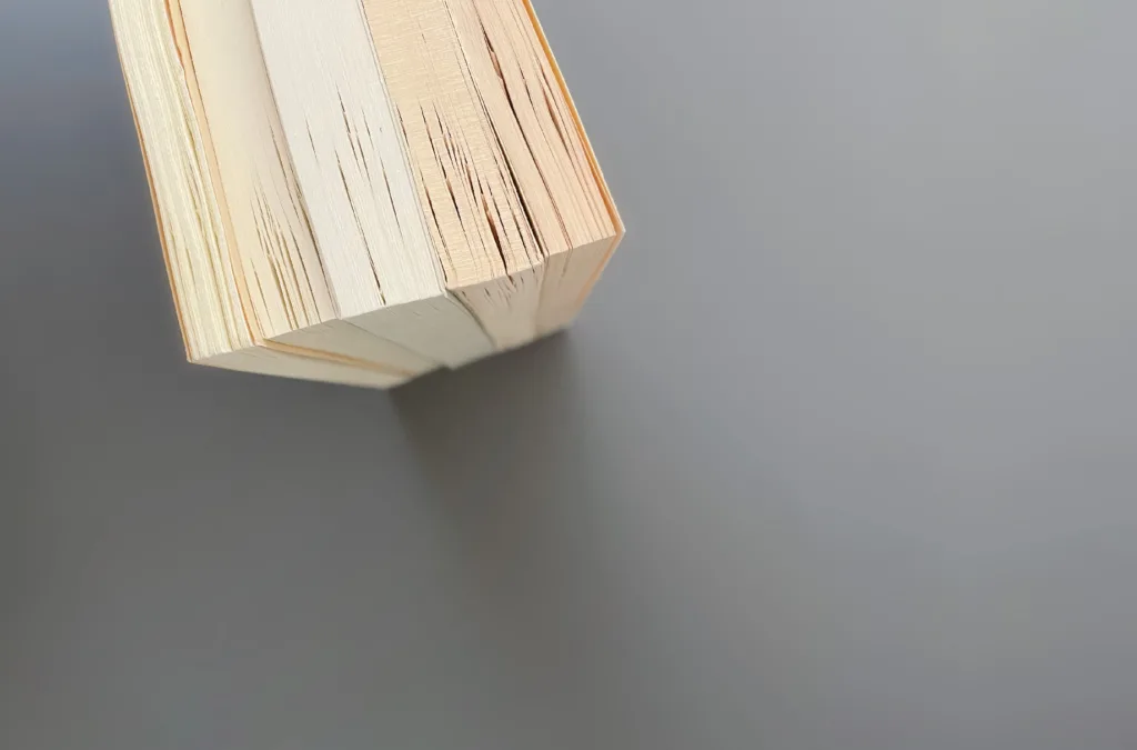 <div class="title80">エッセイスト・広瀬裕子さん vol.5</div>本をひらく